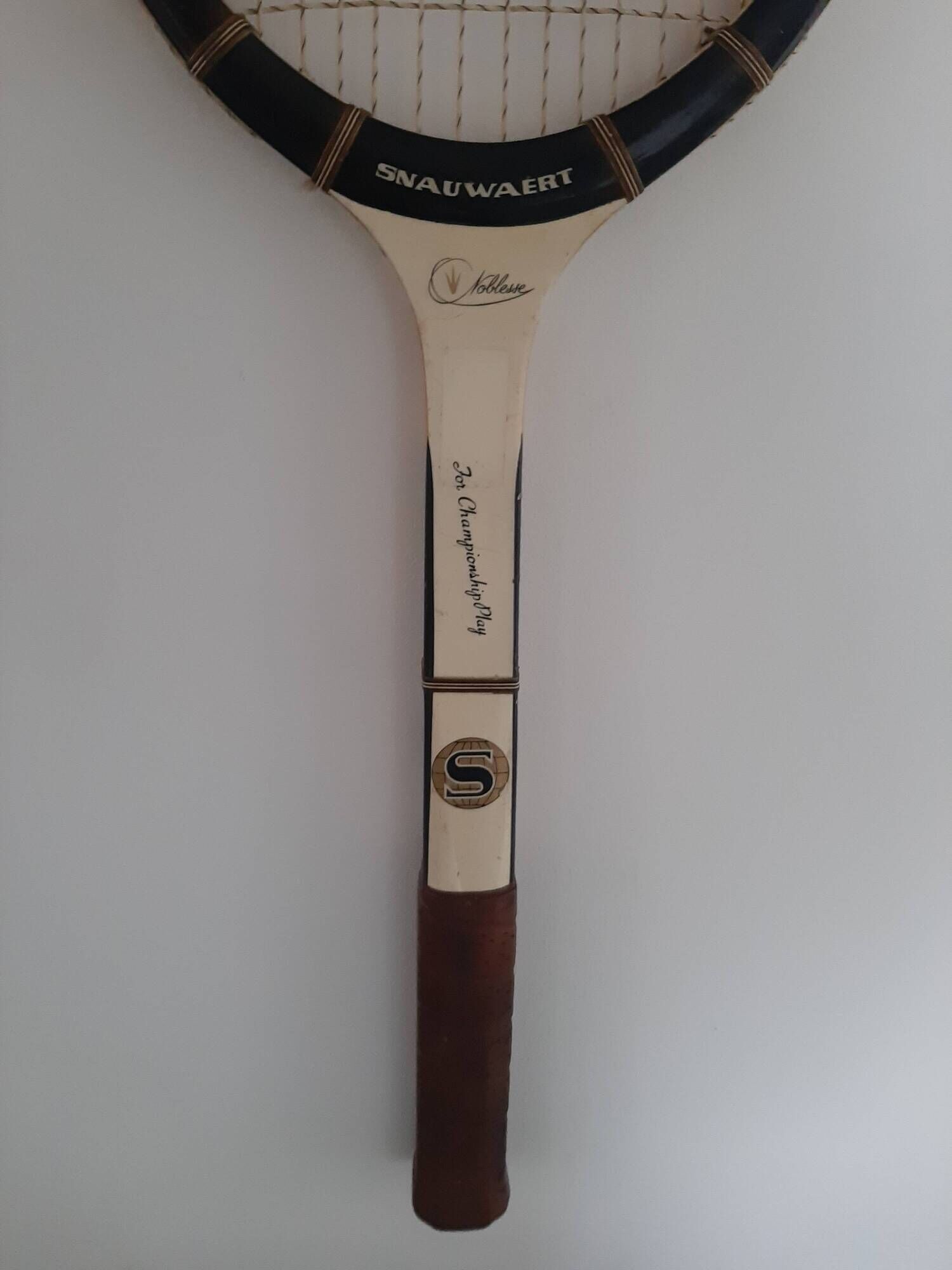 Raquette tennis vintage en bois Snauwaert