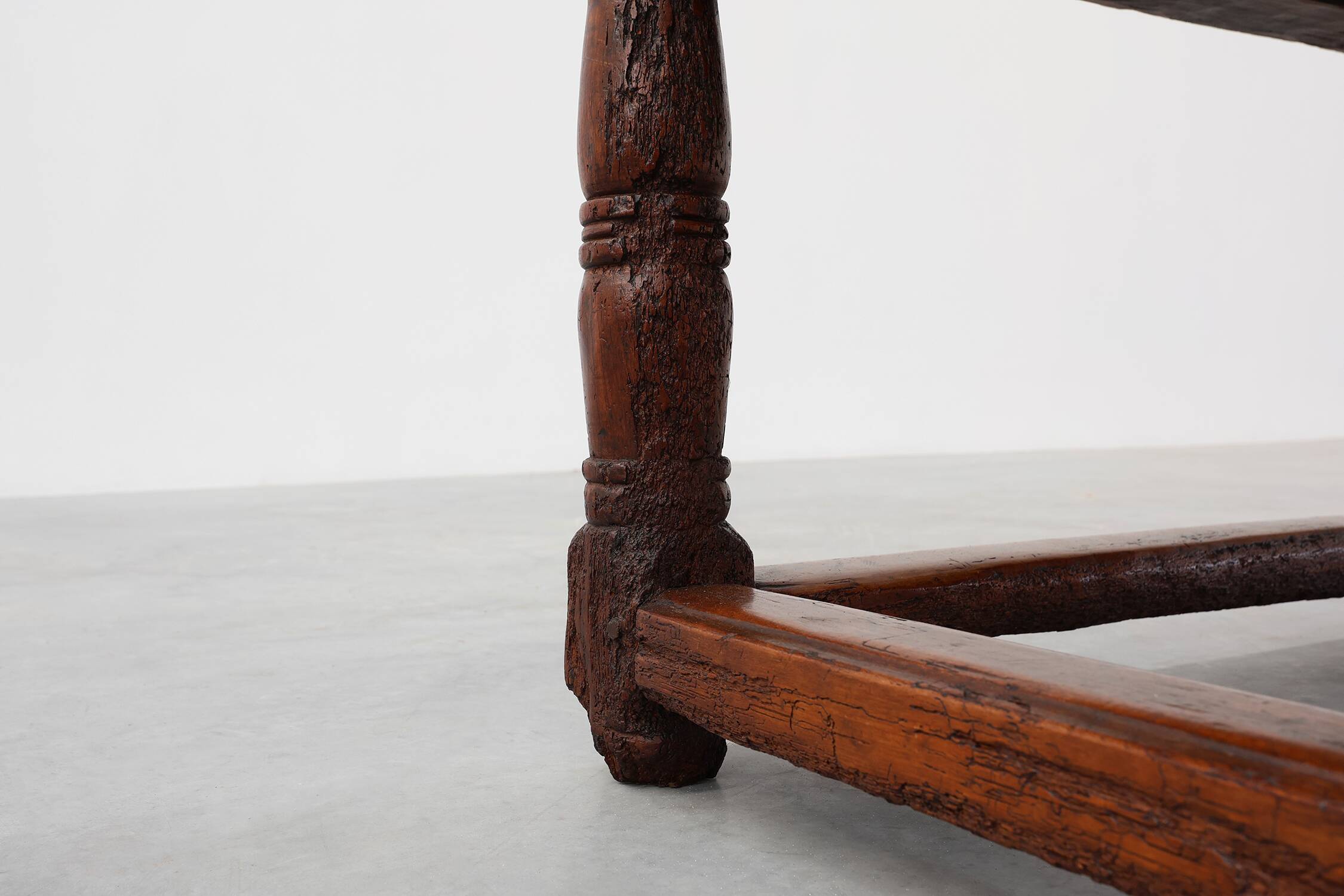 Oak hand-carved side table in wabi wabi style, Spain, 17th Century
