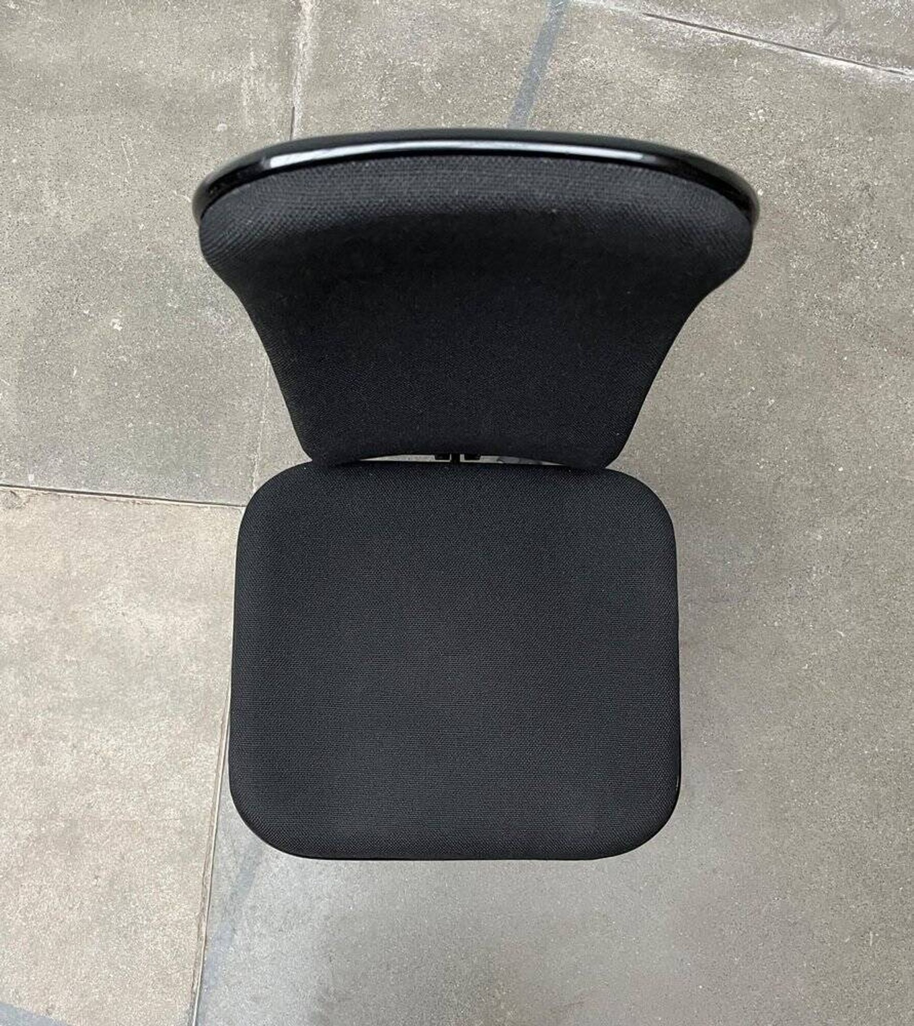 Vintage swivel office chair Supporto Series by Frederick Scott for Hille, 1970s