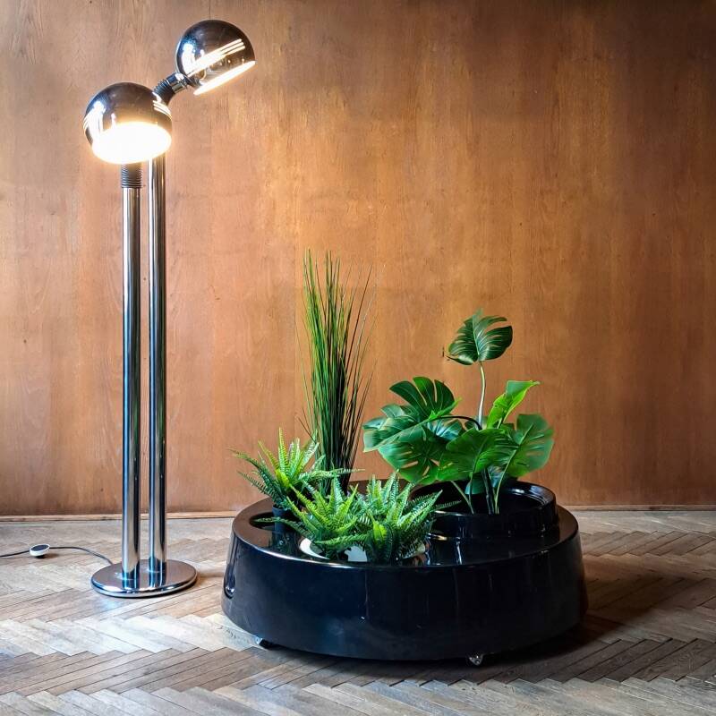 "Fioriera" side table by B&B Italia, Italy 1970s