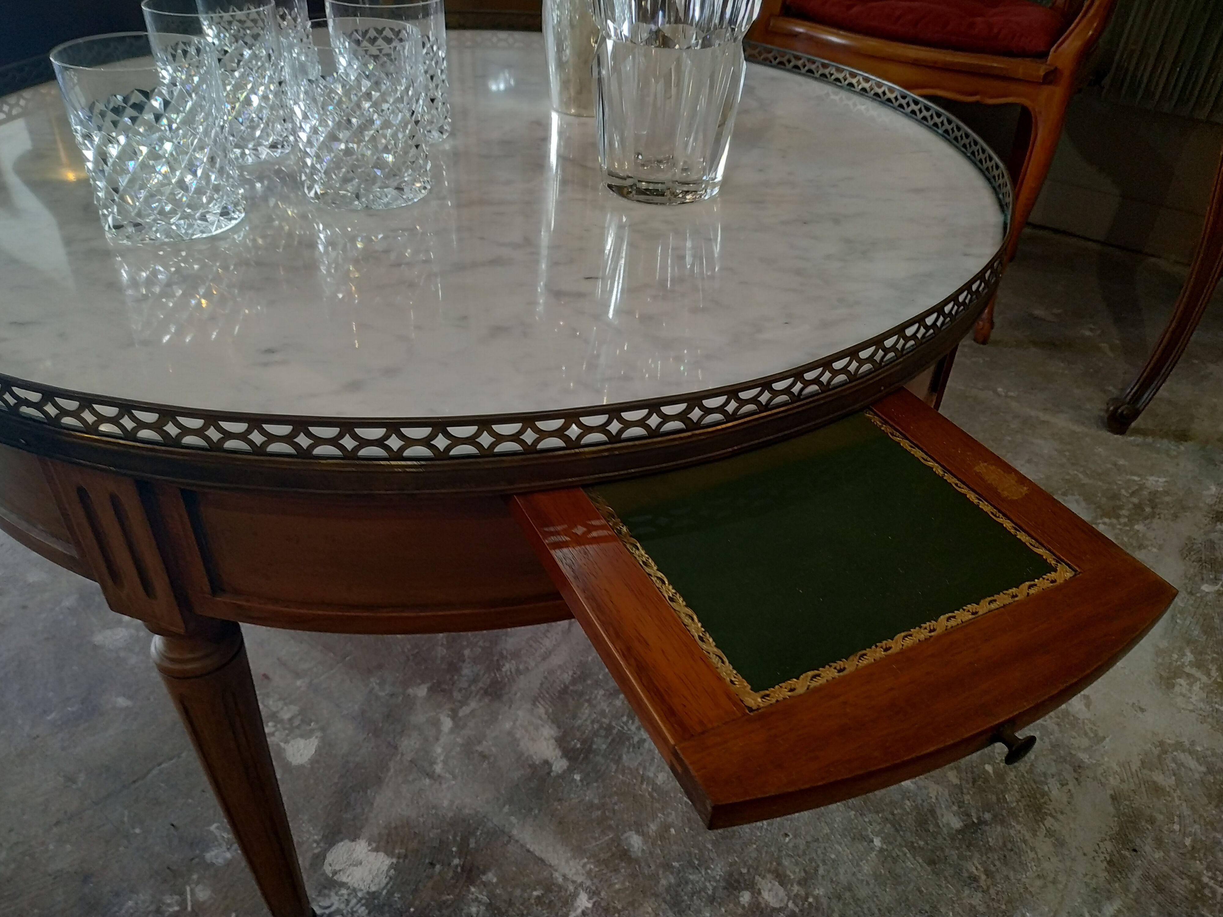 Table basse bouillotte en acajou