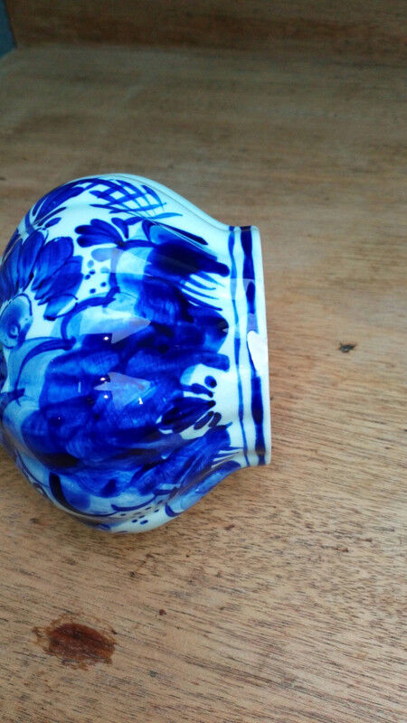 Delft porcelain vase