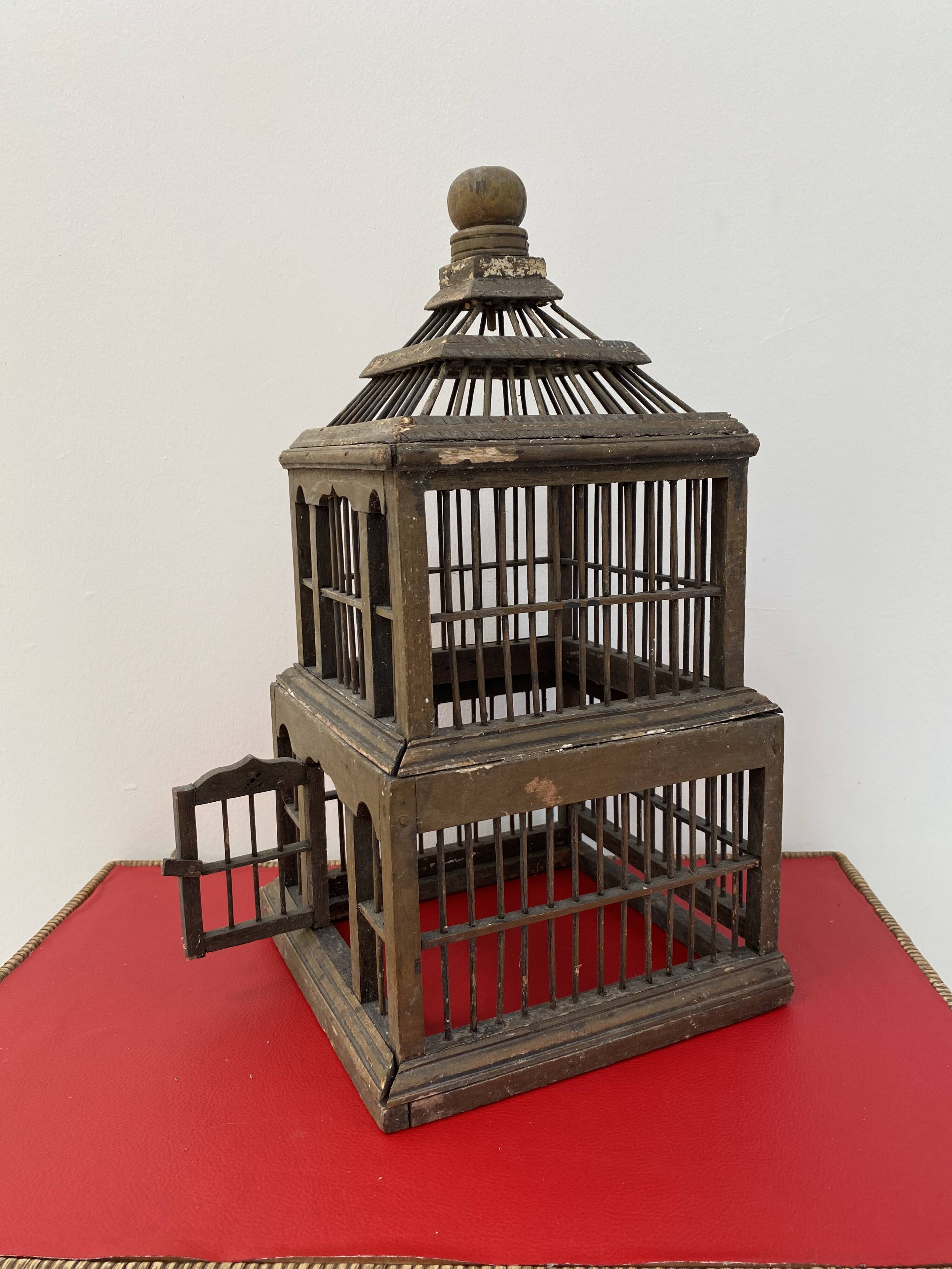 Cage à oiseaux en bois