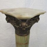 Sellette alabaster column and gold metal