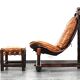 Fauteuil lounge brutaliste en chêne et ottoman, années 1970, lot de 2