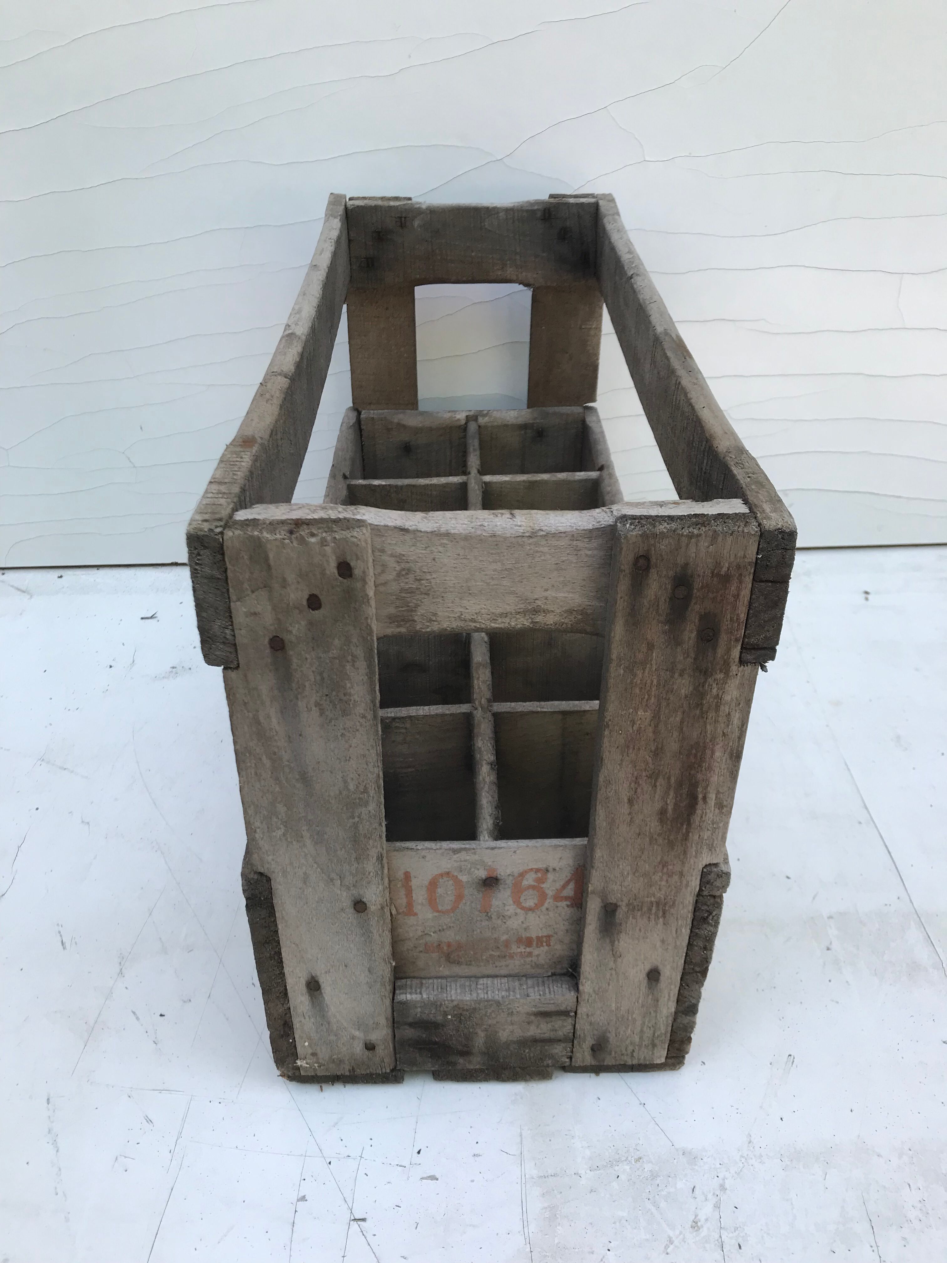 Former wooden wine box 10 bottles marking 10/64 vintage