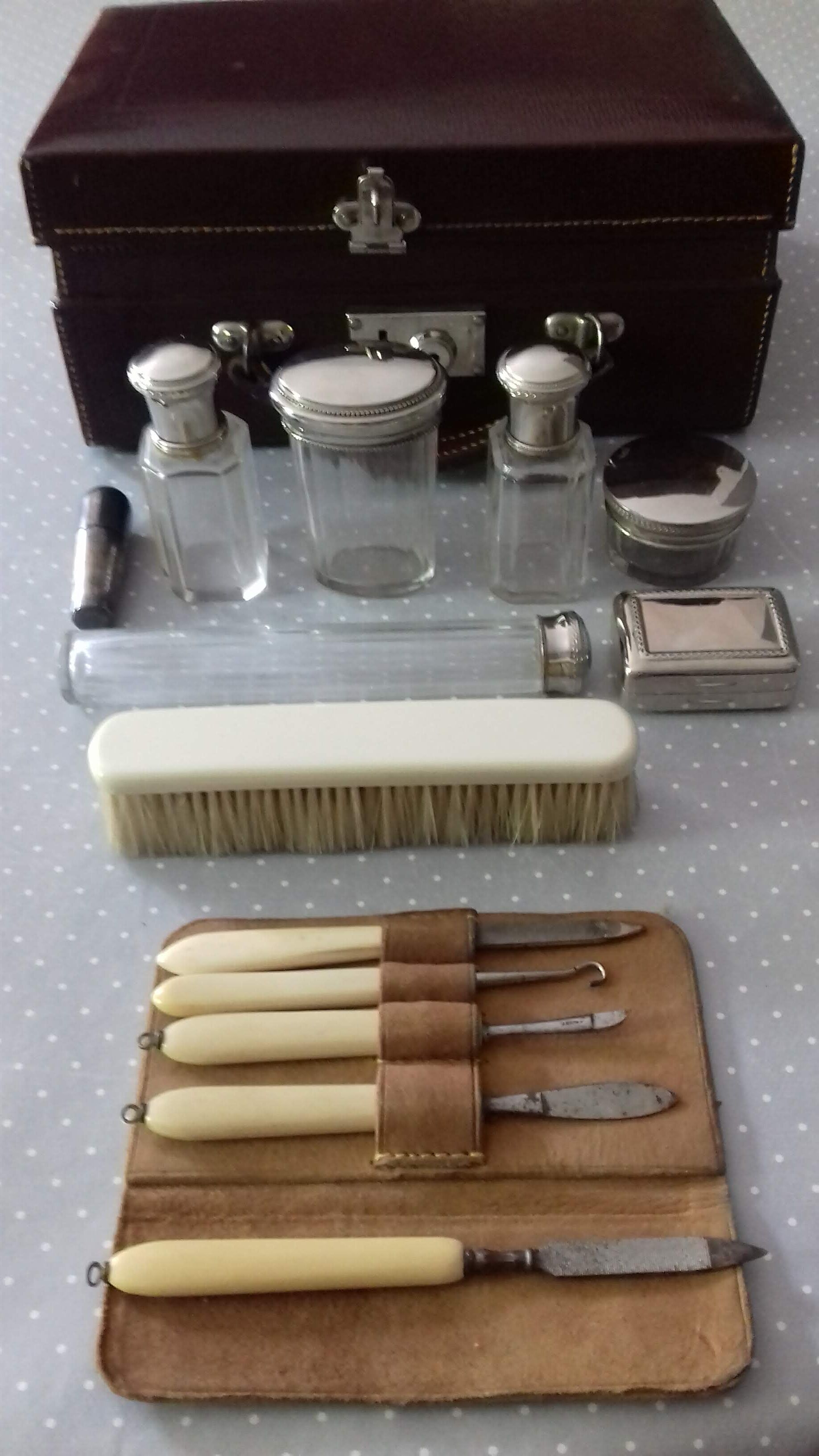 Valise de toilette vintage