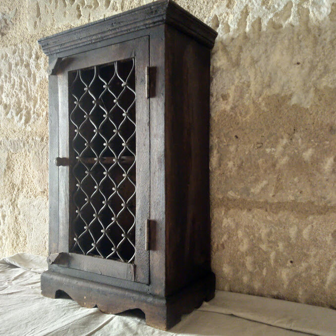 Armoire indienne bois et fer forgé