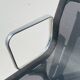 Paire de chaises Ch. Eames Alu Group résille Vitra Vintage