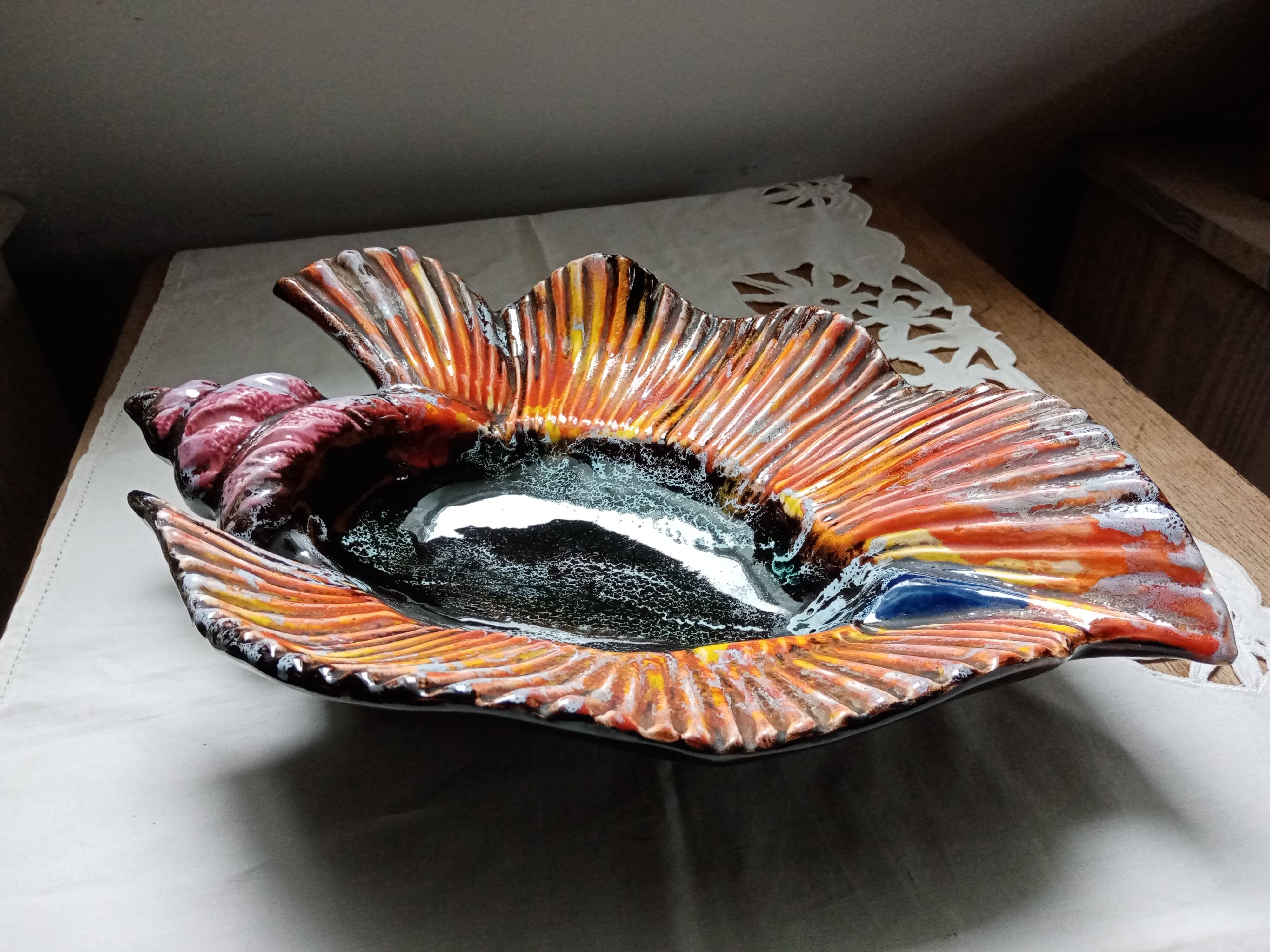 Large shell-shaped dish 1950s - 1960s