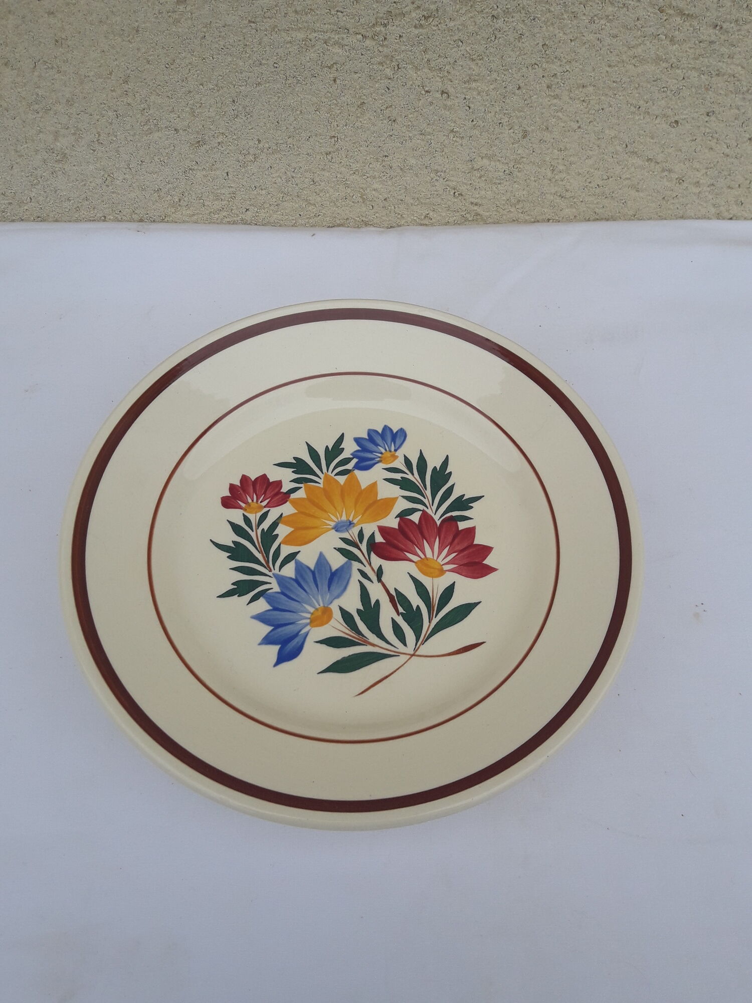 Dish on a piedd Toinon run for department stores At cheap diam 21.5 cm