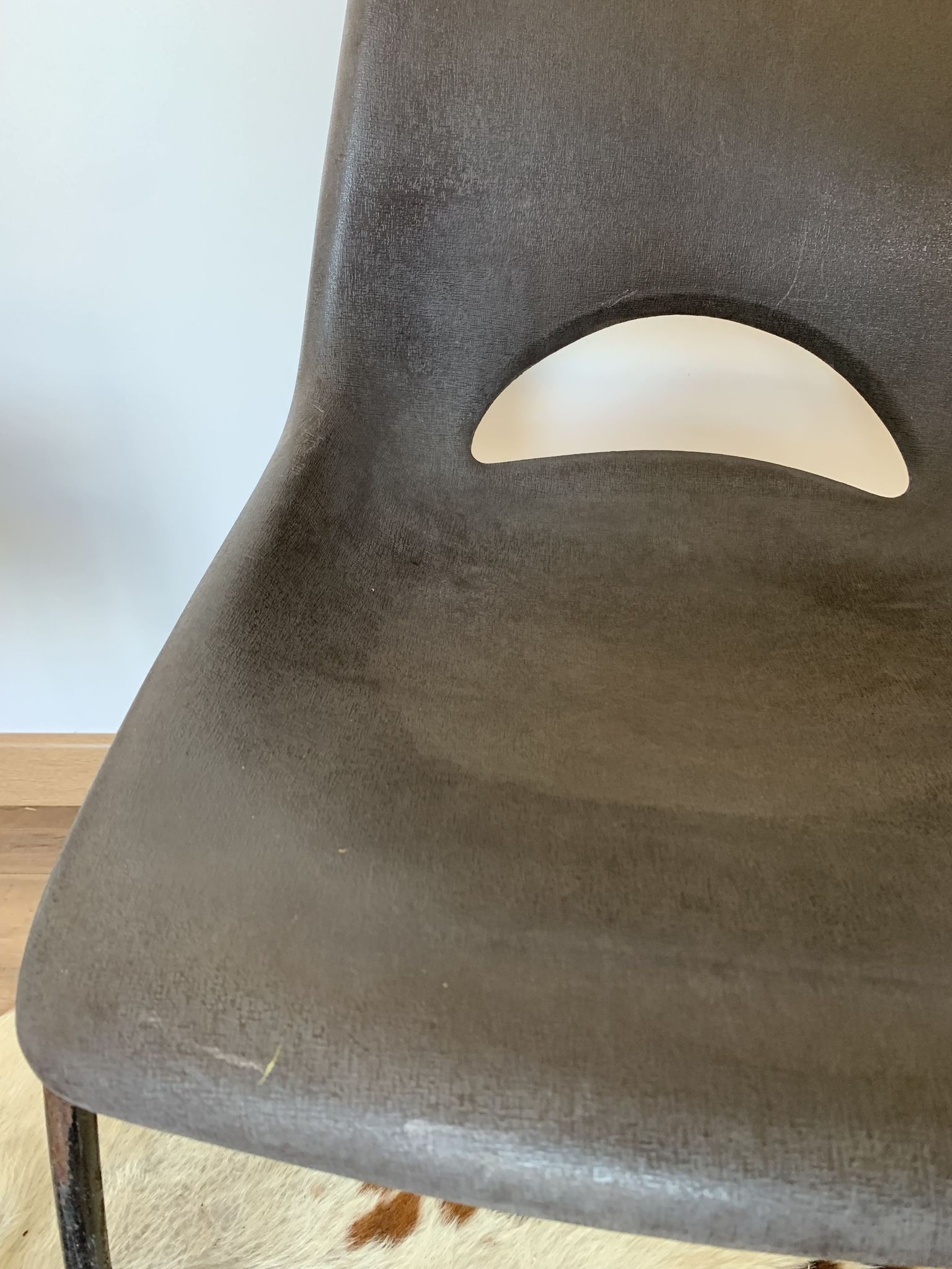 Chaise coque plastique marque Sitting