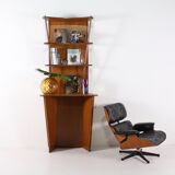 Free-form officiine display 50s