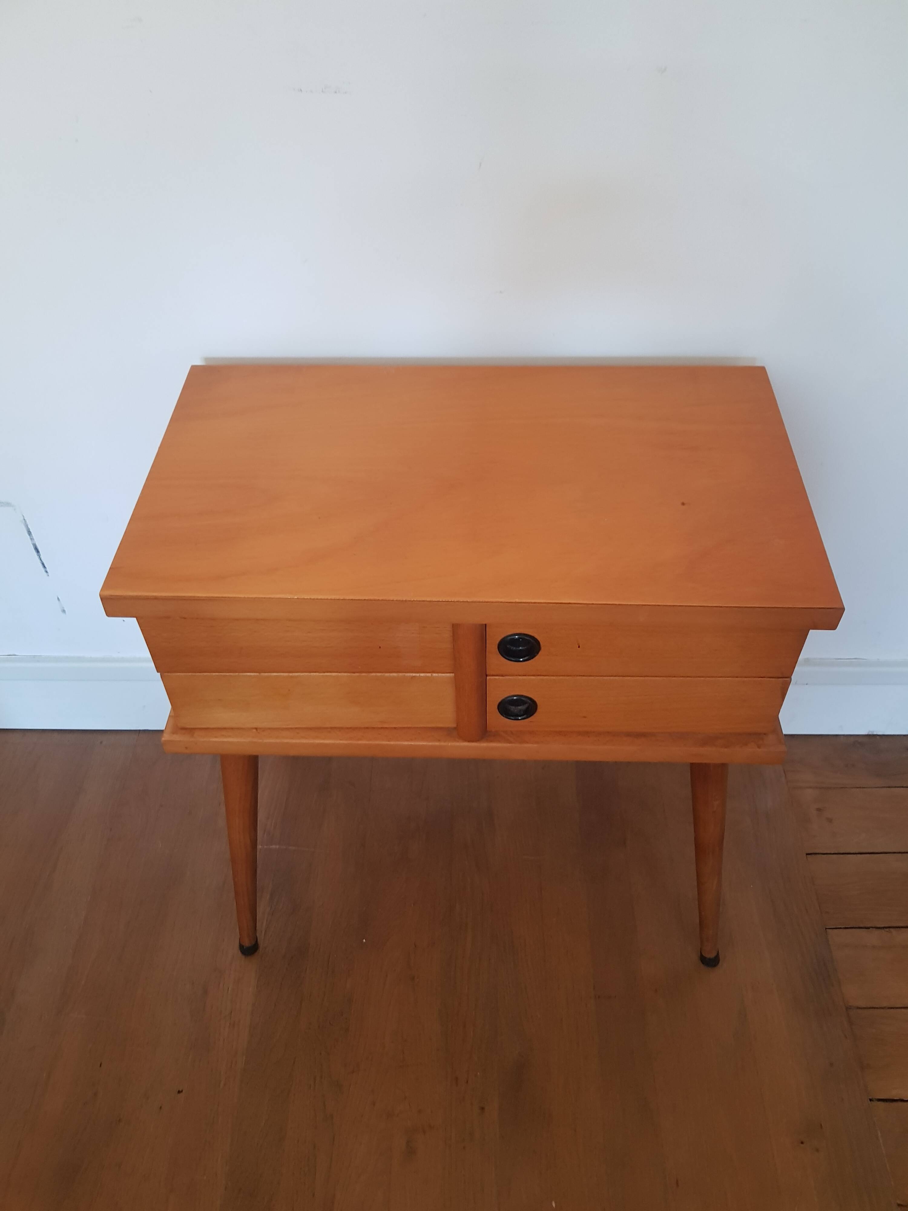 Table de chevet scandinave