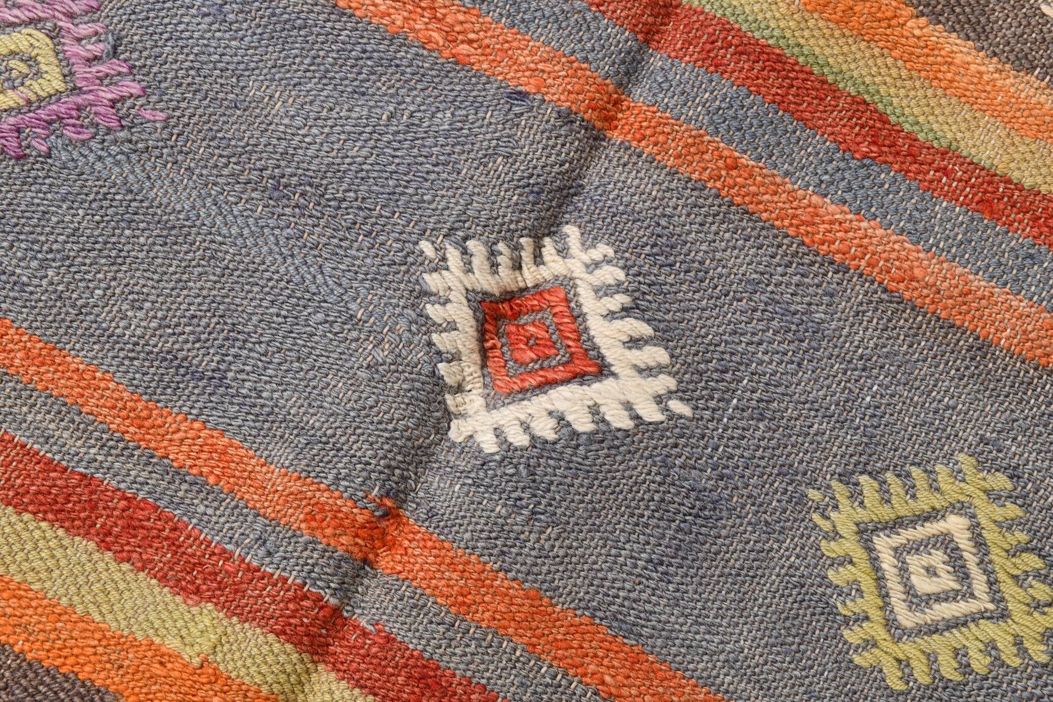 5x7 Tile Red & Grey Kilim Rug, Handwoven Vintage Kilim Rug, 140x221Cm