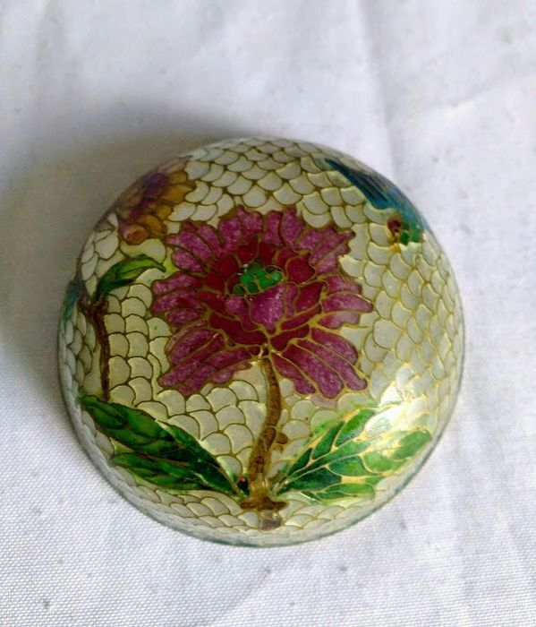 Openwork plique-à-jour enamel pot - 1920 to 1949 - China
