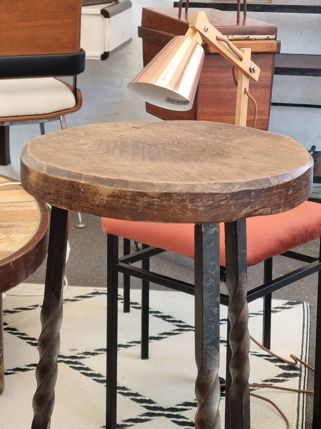 Stool in wrought iron and solid oak