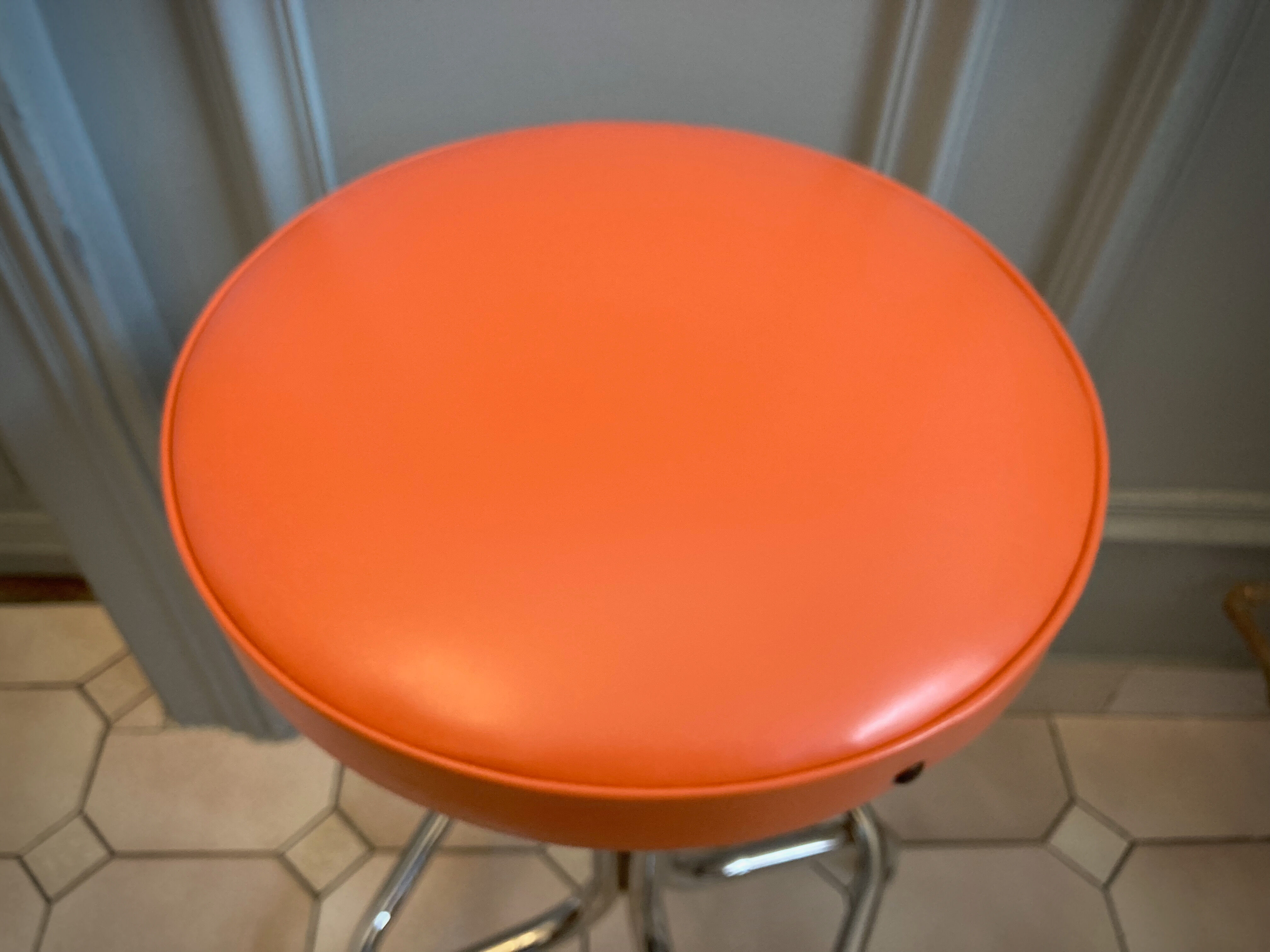Duo of chair and stool 1970 orange and chromes