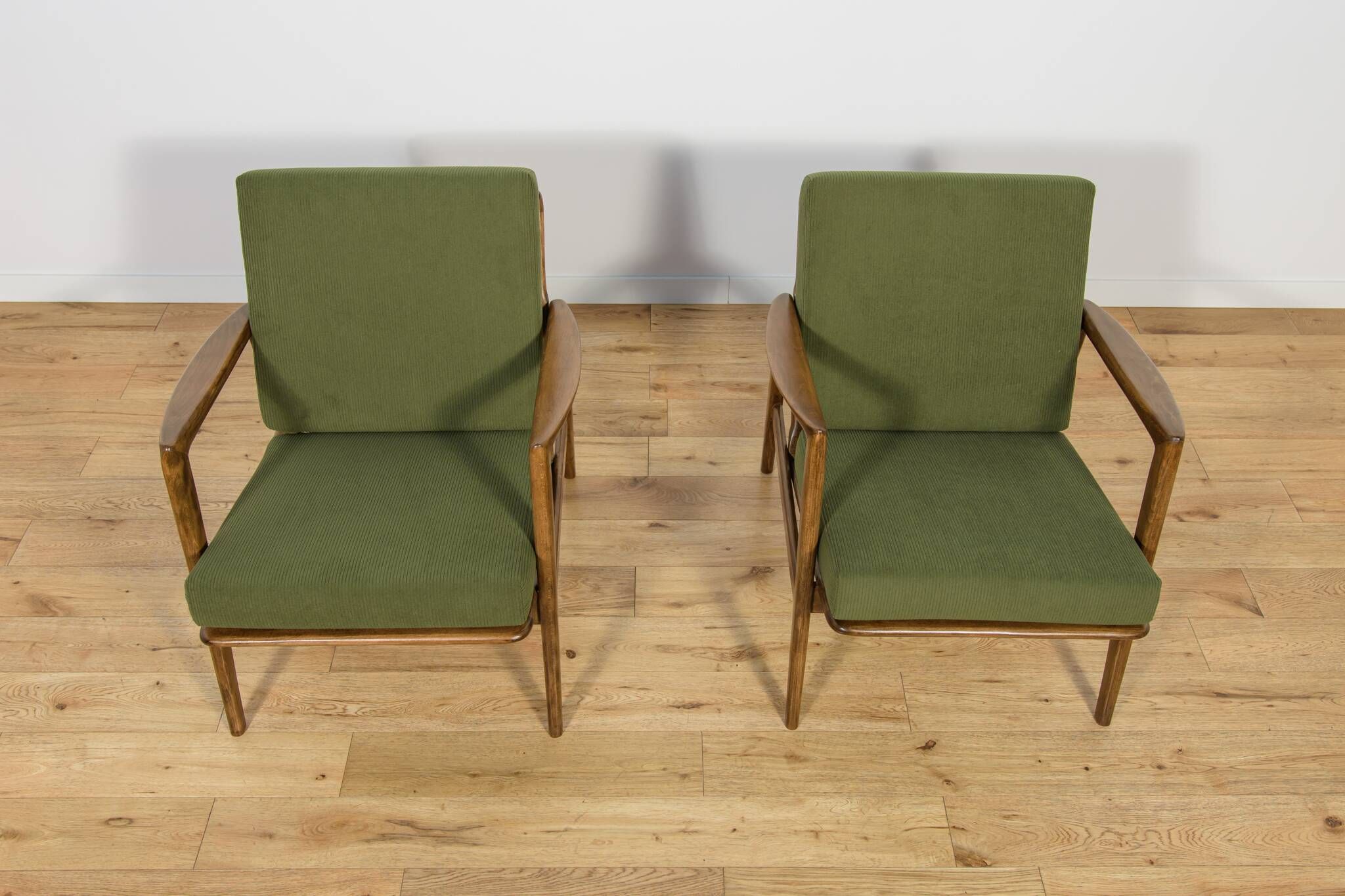 Model 300-139 lounge chairs from Swarzędz Factory, 1960s, set of 2