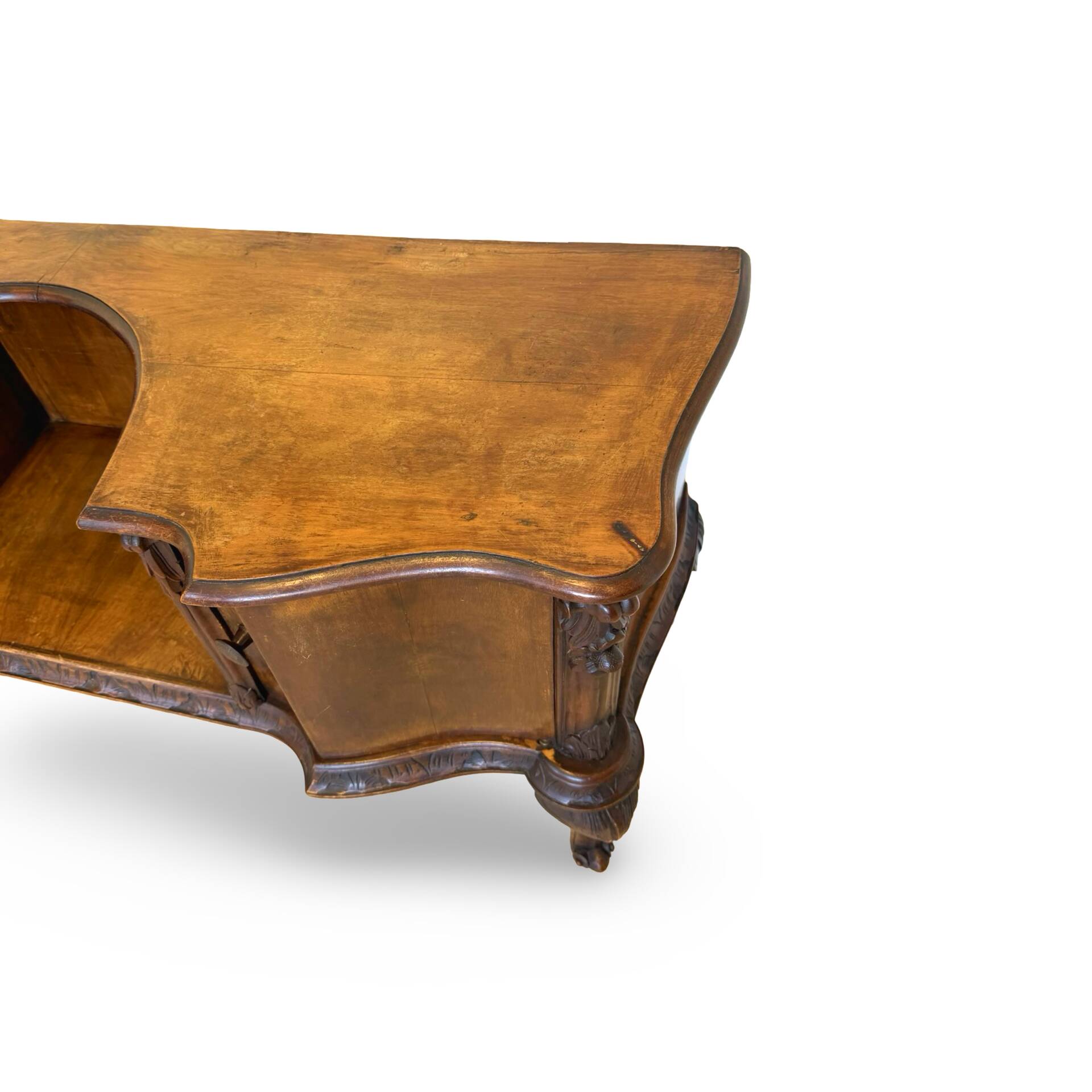Italian console/petinus from the 1930s.