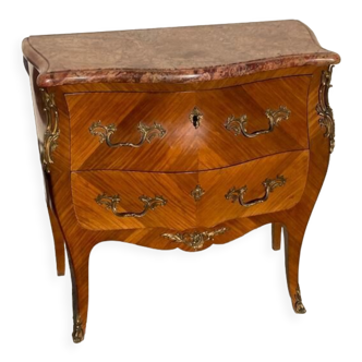 Commode en bois de rose