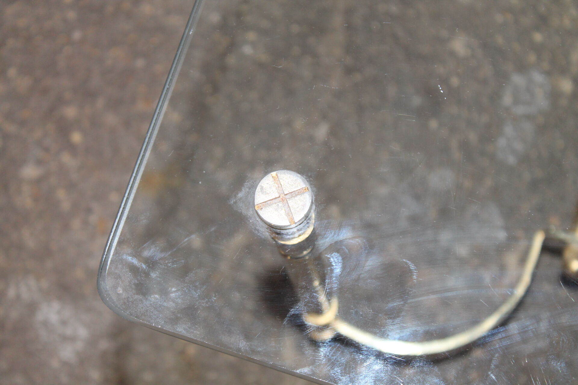 Coffee table glass top