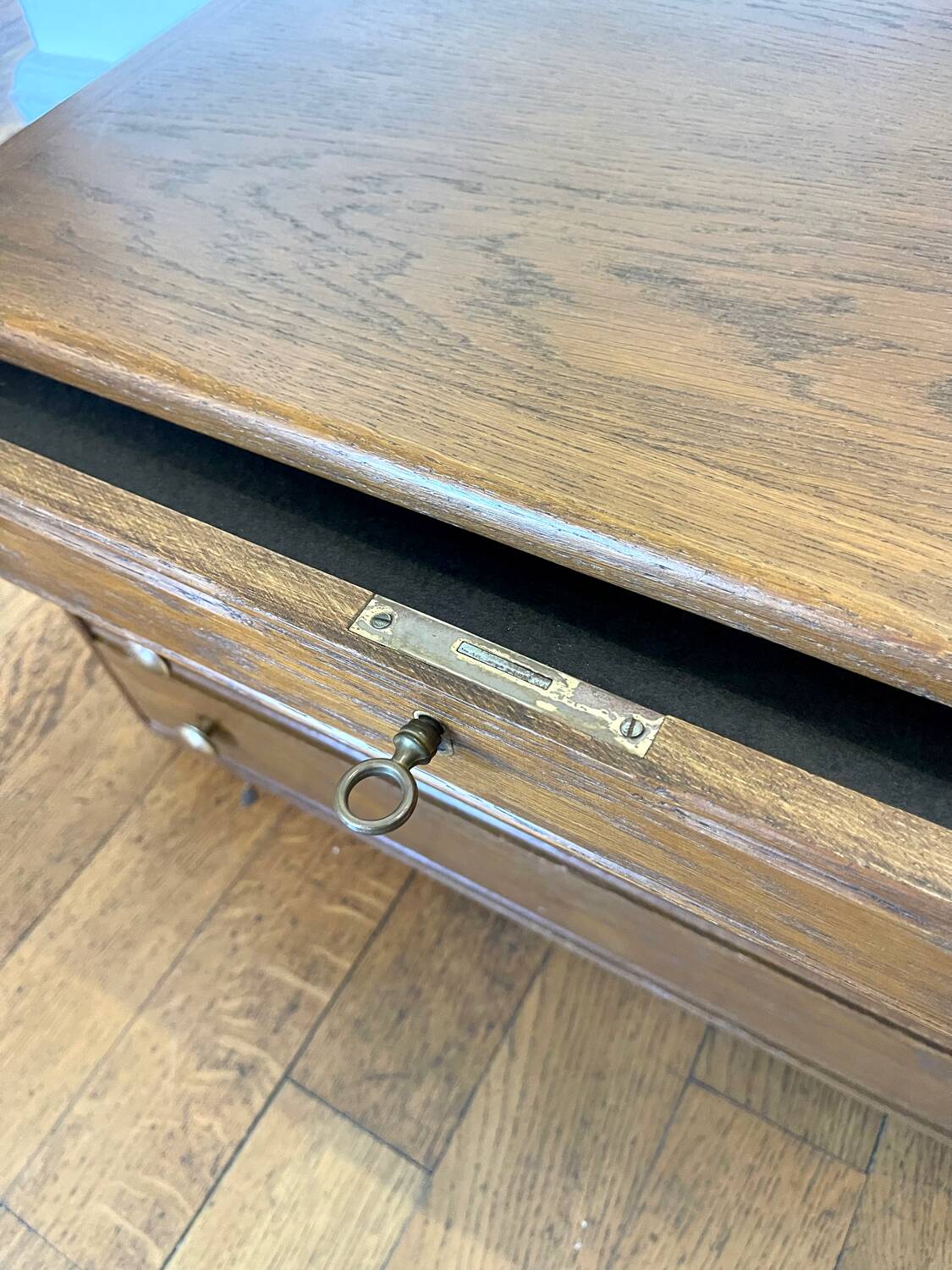 Oak silverware 132 place settings in excellent condition for Christofle Ercuis or others