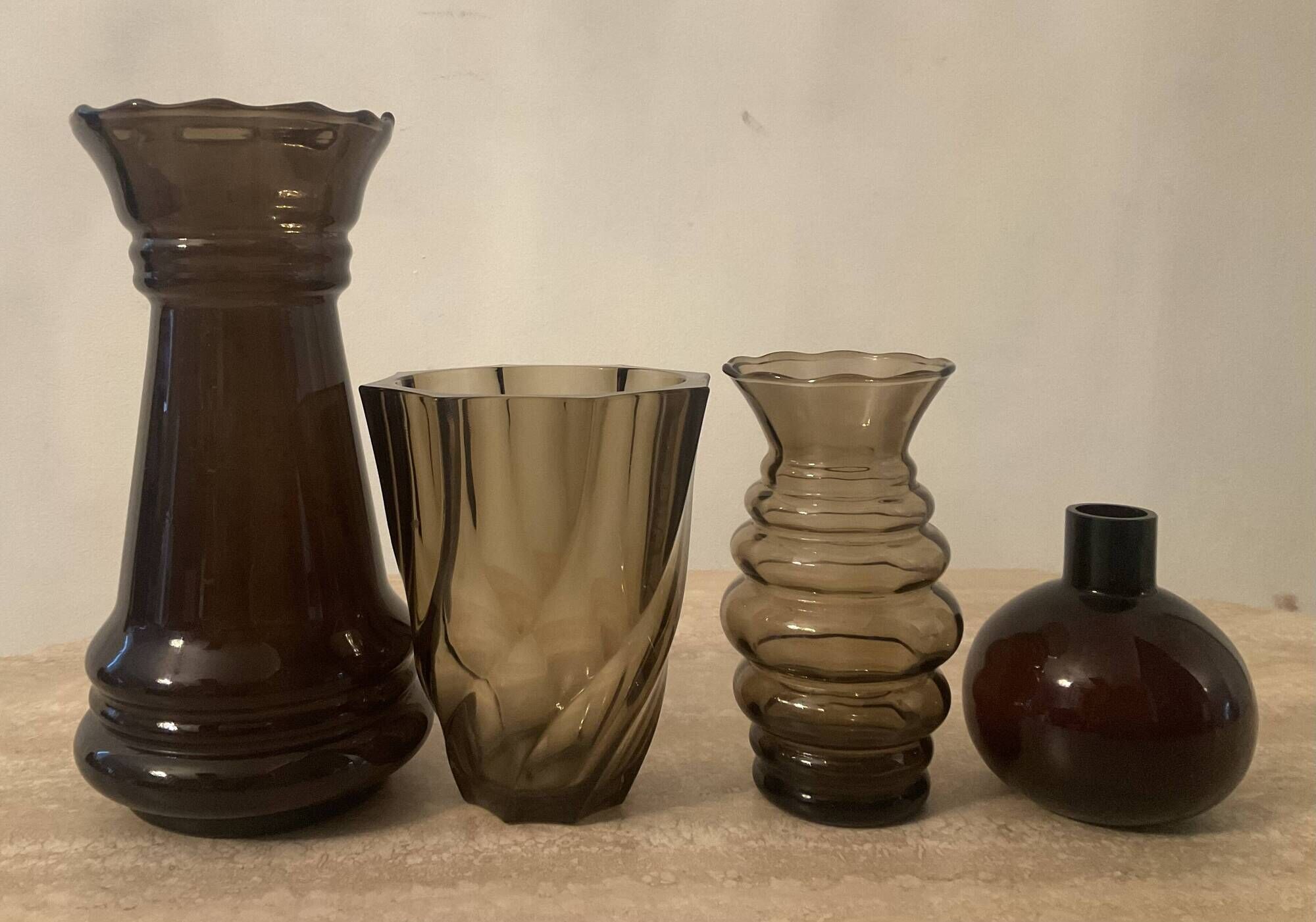 Series of 4 vintage smoked glass vases from the 70s