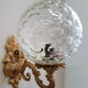 Applique ancienne bronze et globe facetté en verre