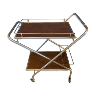 Wheeled serving table