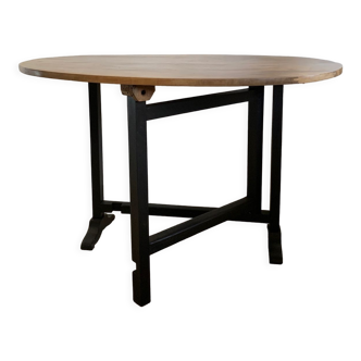 Walnut winegrower's table