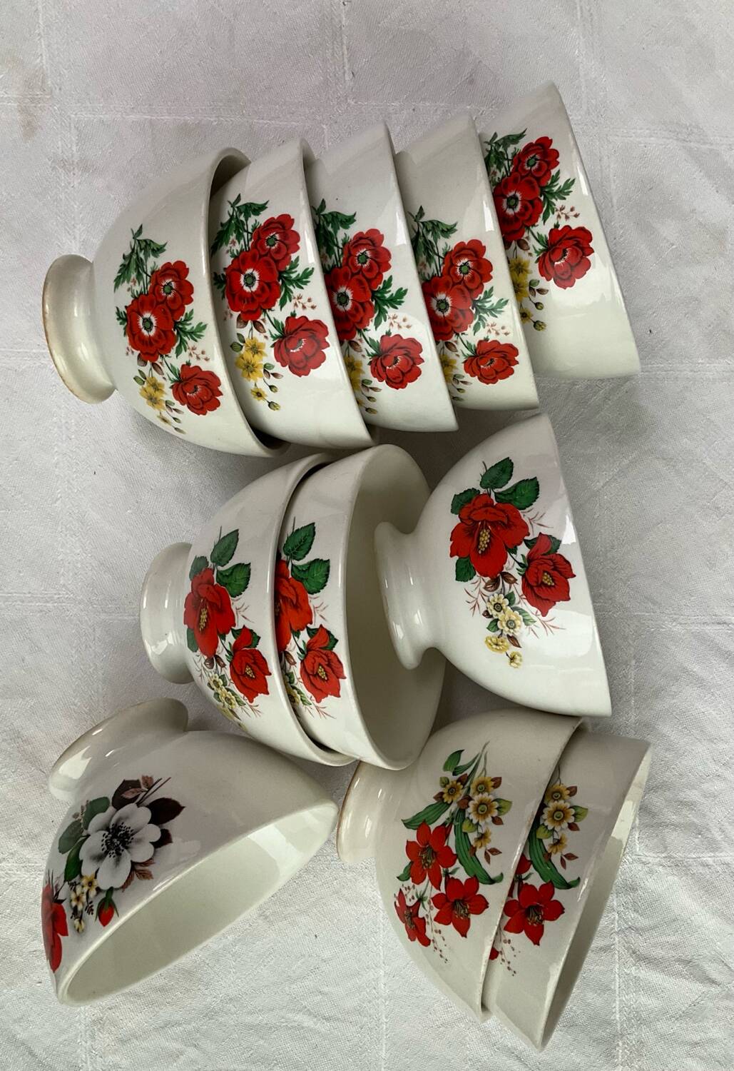 11 small Boch bowls (Belgium)