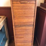 Shuttered storage column