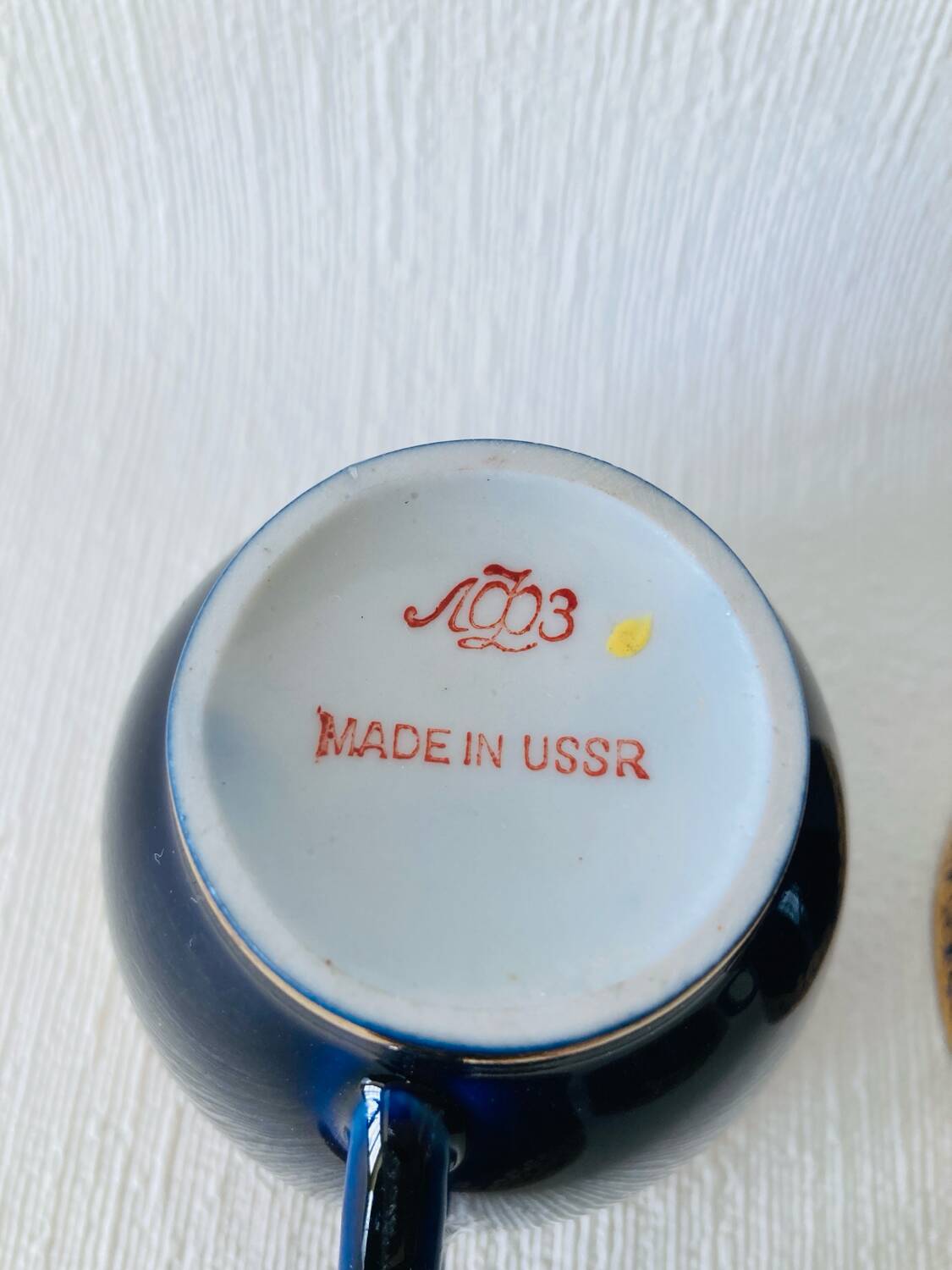 6 Lomonosov Cups and Saucers in Cobalt Blue with Gold Trim