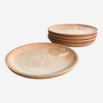 Stoneware plates