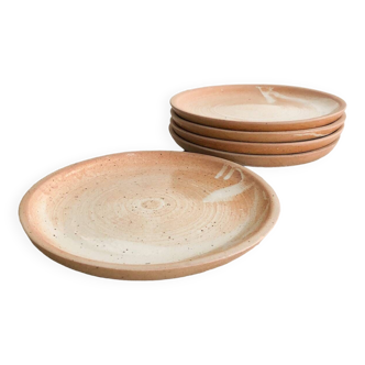 Stoneware plates