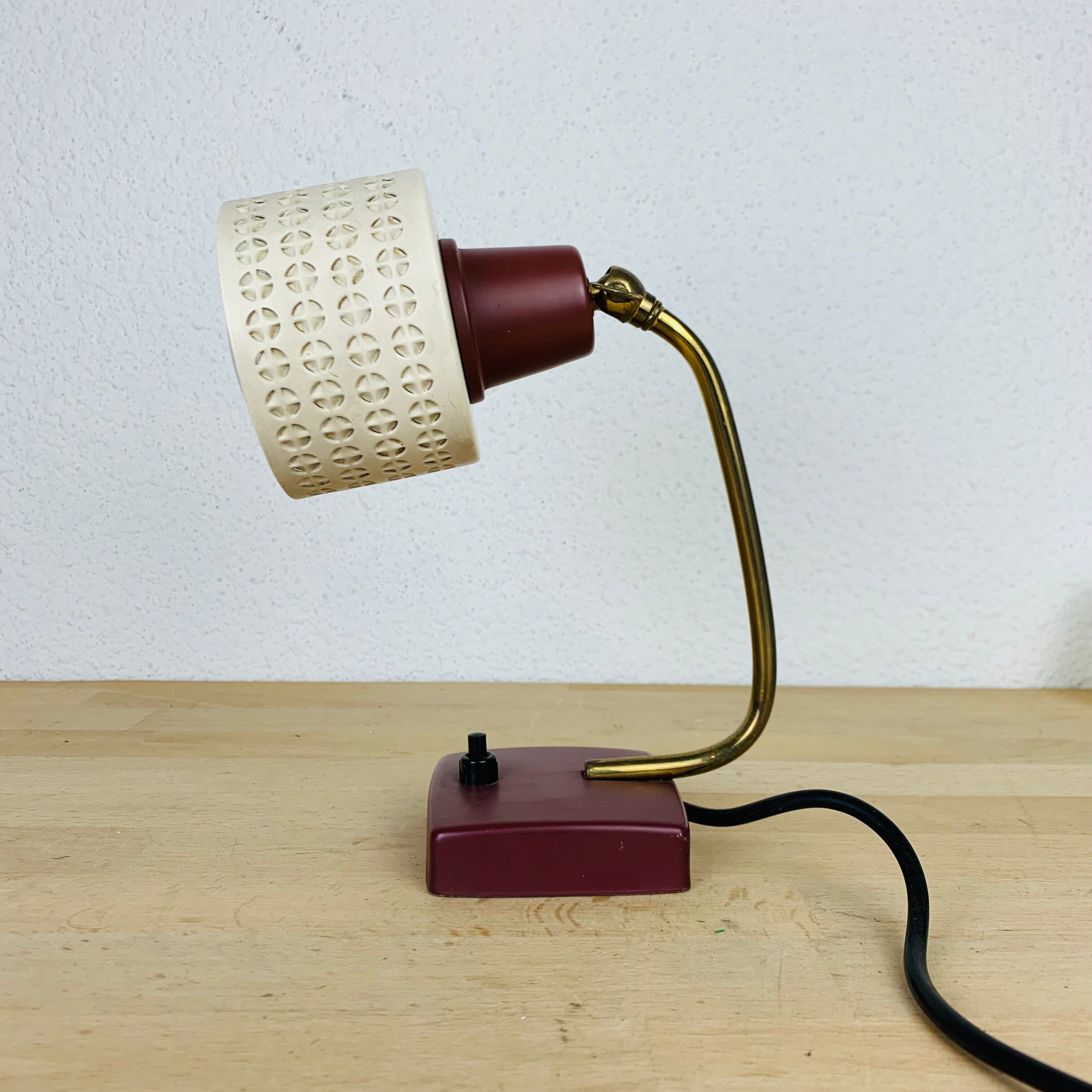 Lamp cocotte years 50red perforated metal
