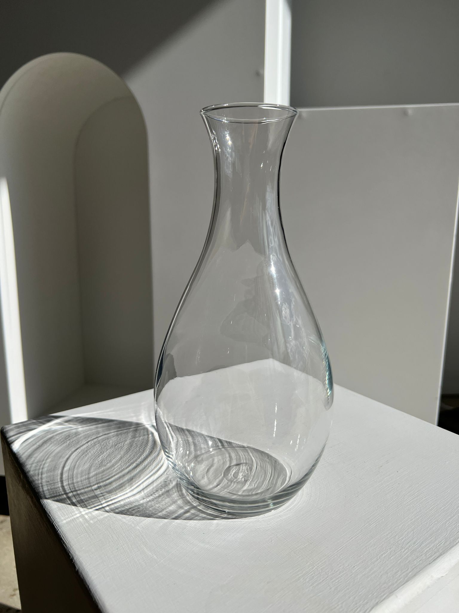 Oval glass vase and tight neck H:23,5cm