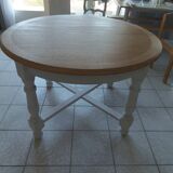Round table with pearl gray patinated oak base, wooden top.