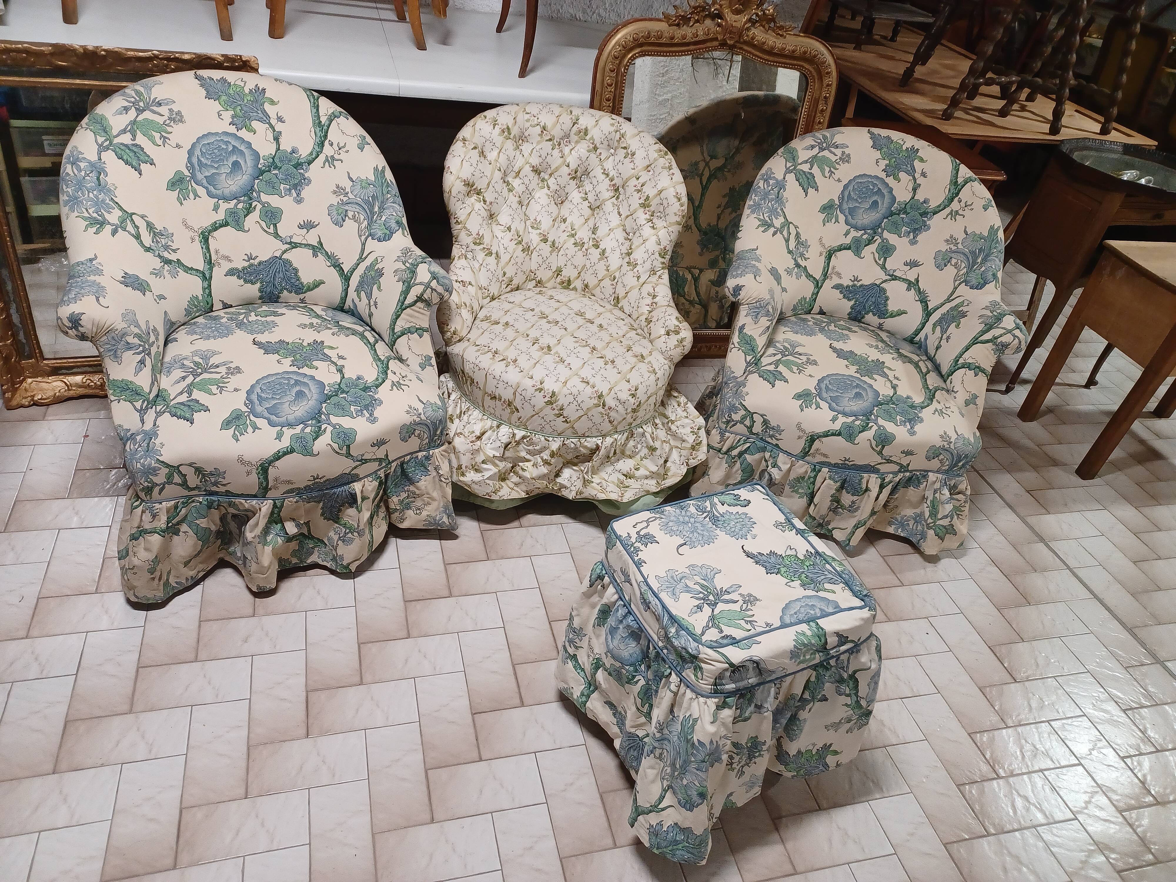 Toad armchairs and are stool