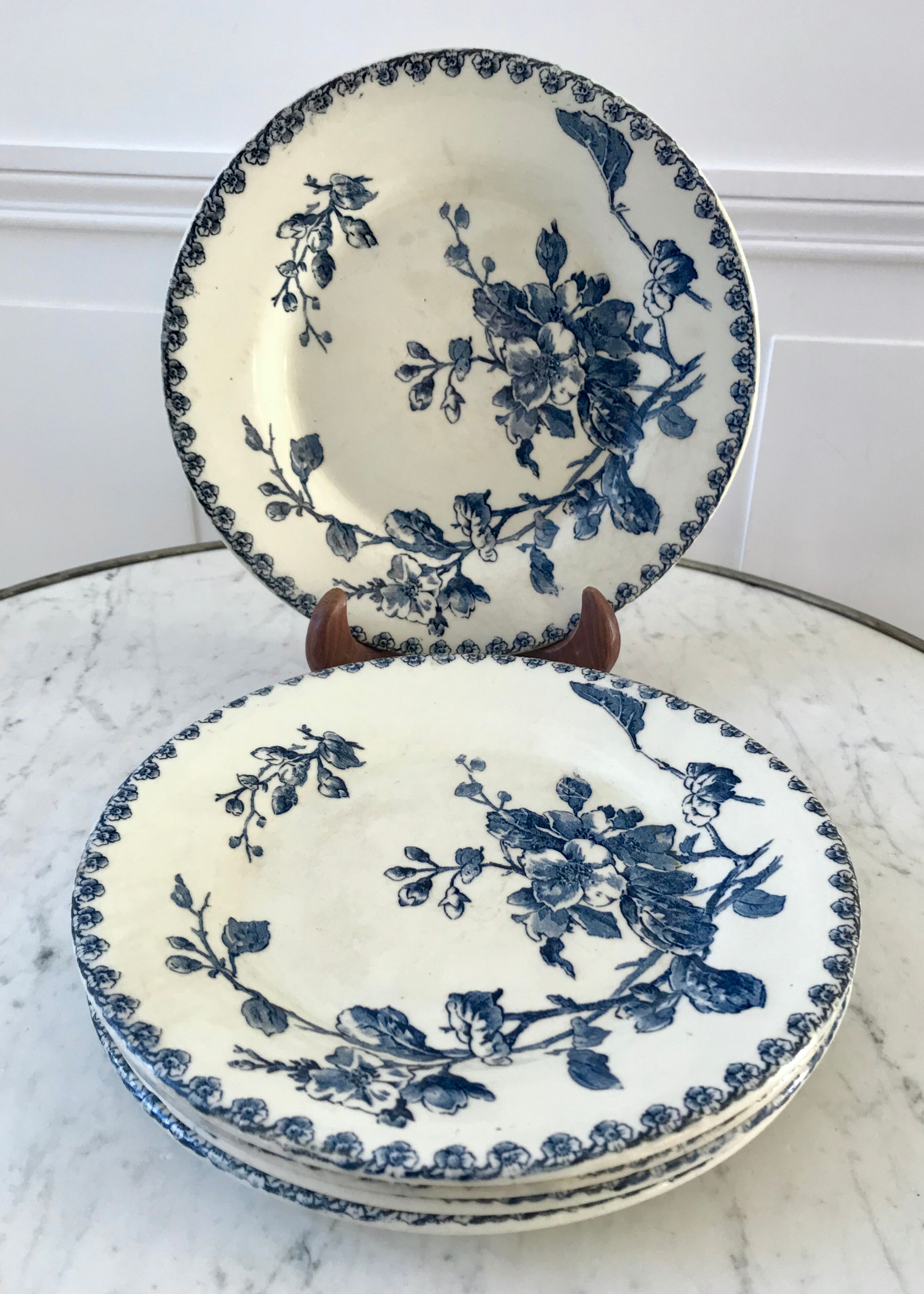Set of 5 flat plates Gien Terre de Fer model "Fleurs Normandes"