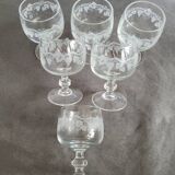 Lot verres à liqueur à pied grappe
