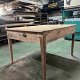 Antique solid wood table – Unique piece from the early 1900s