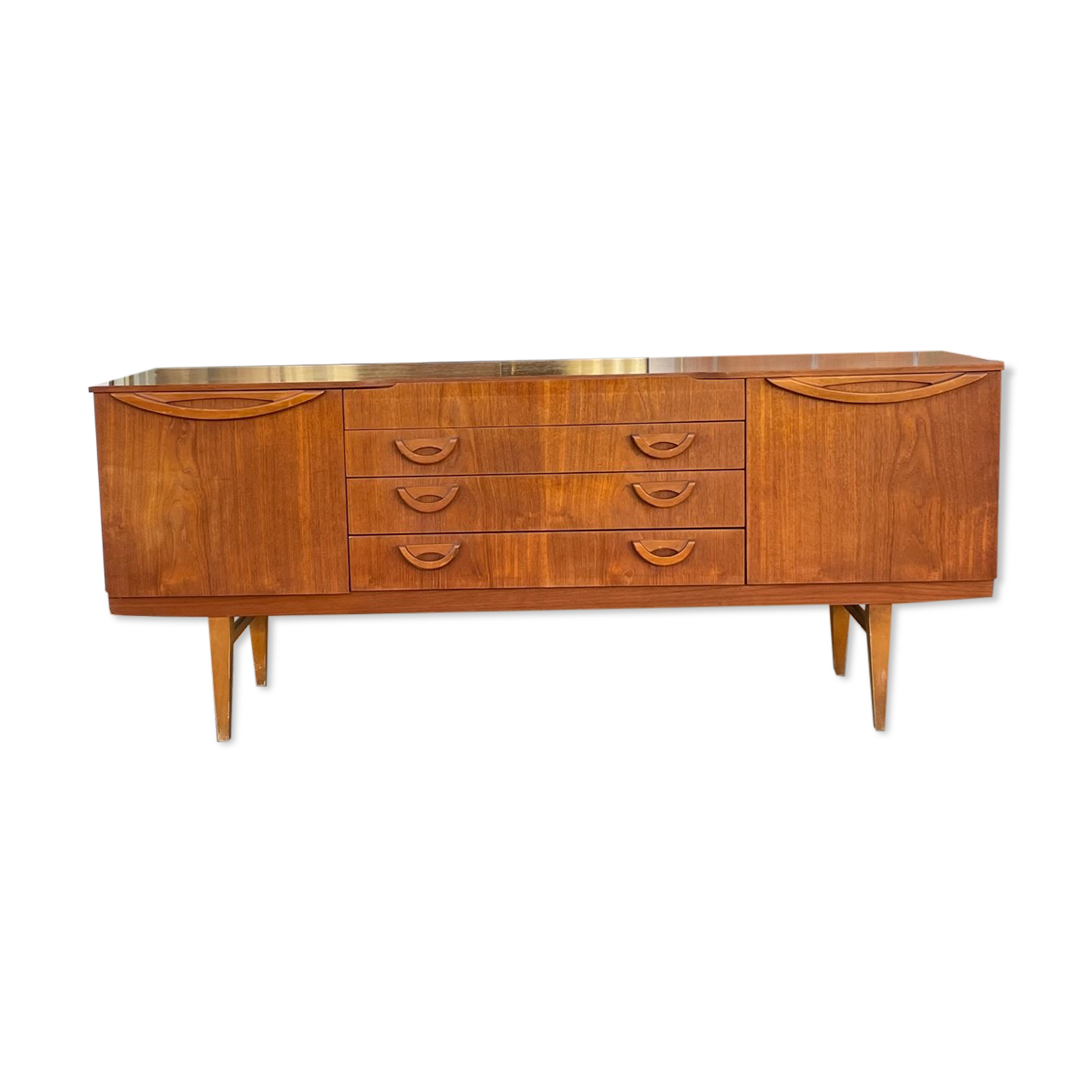 Atypical teak row from the 60s