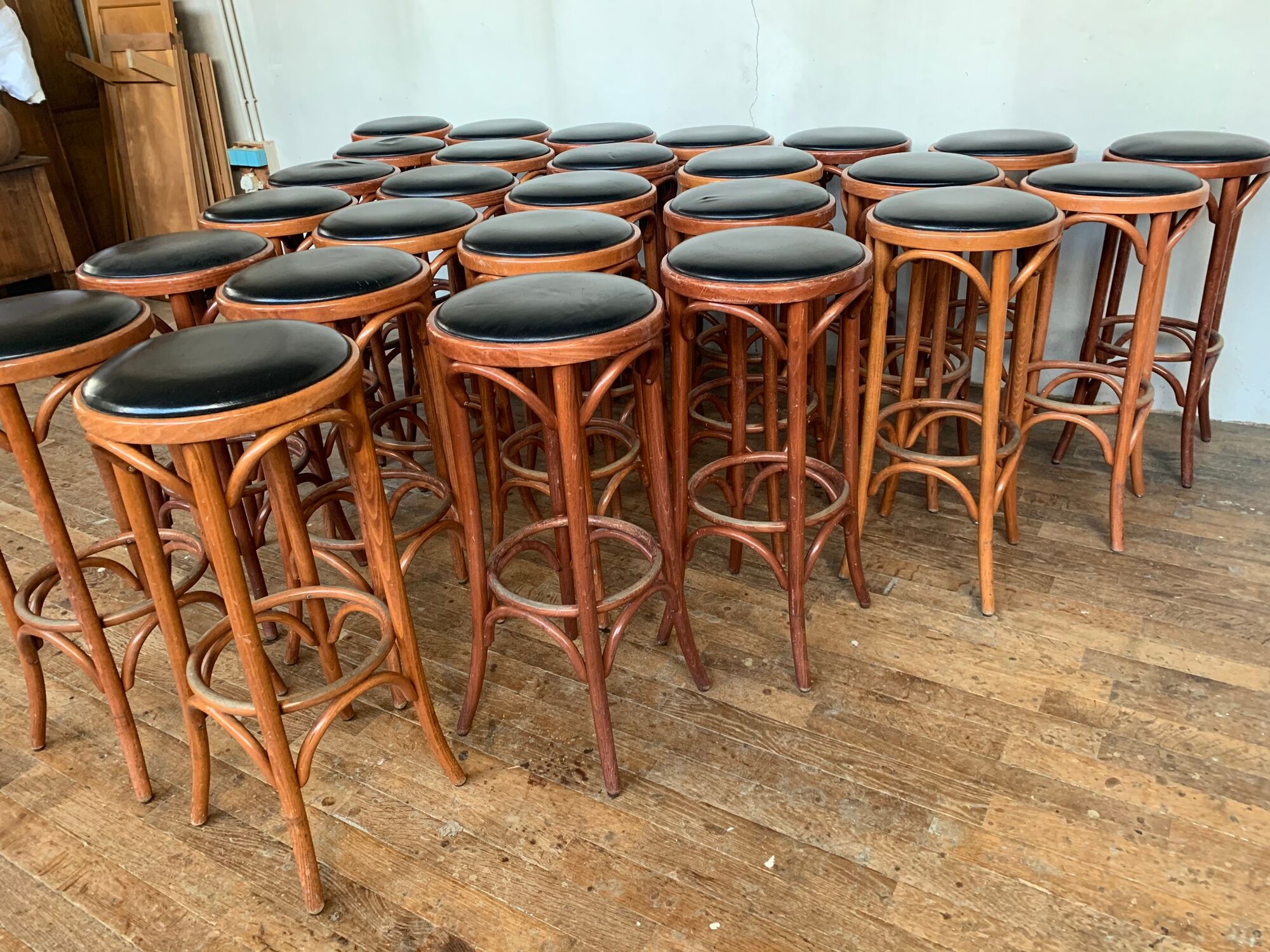 Series of 16 curved wooden bar stools dlg Thonet Baumann Fischel