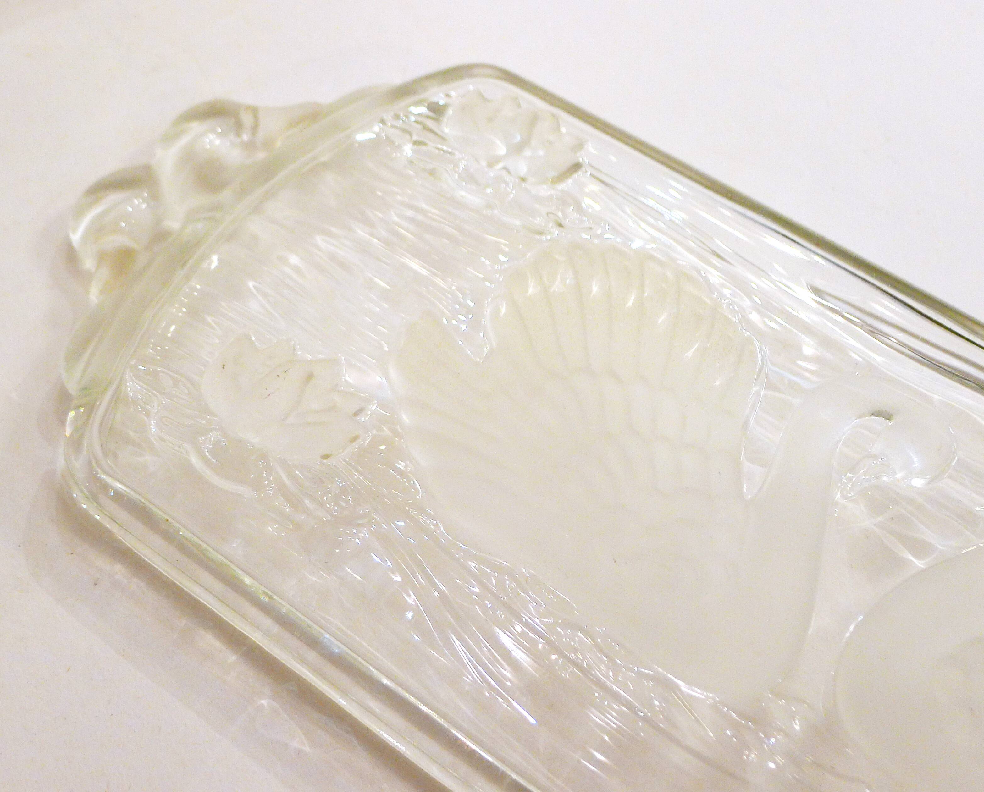 Glass swan cake dish