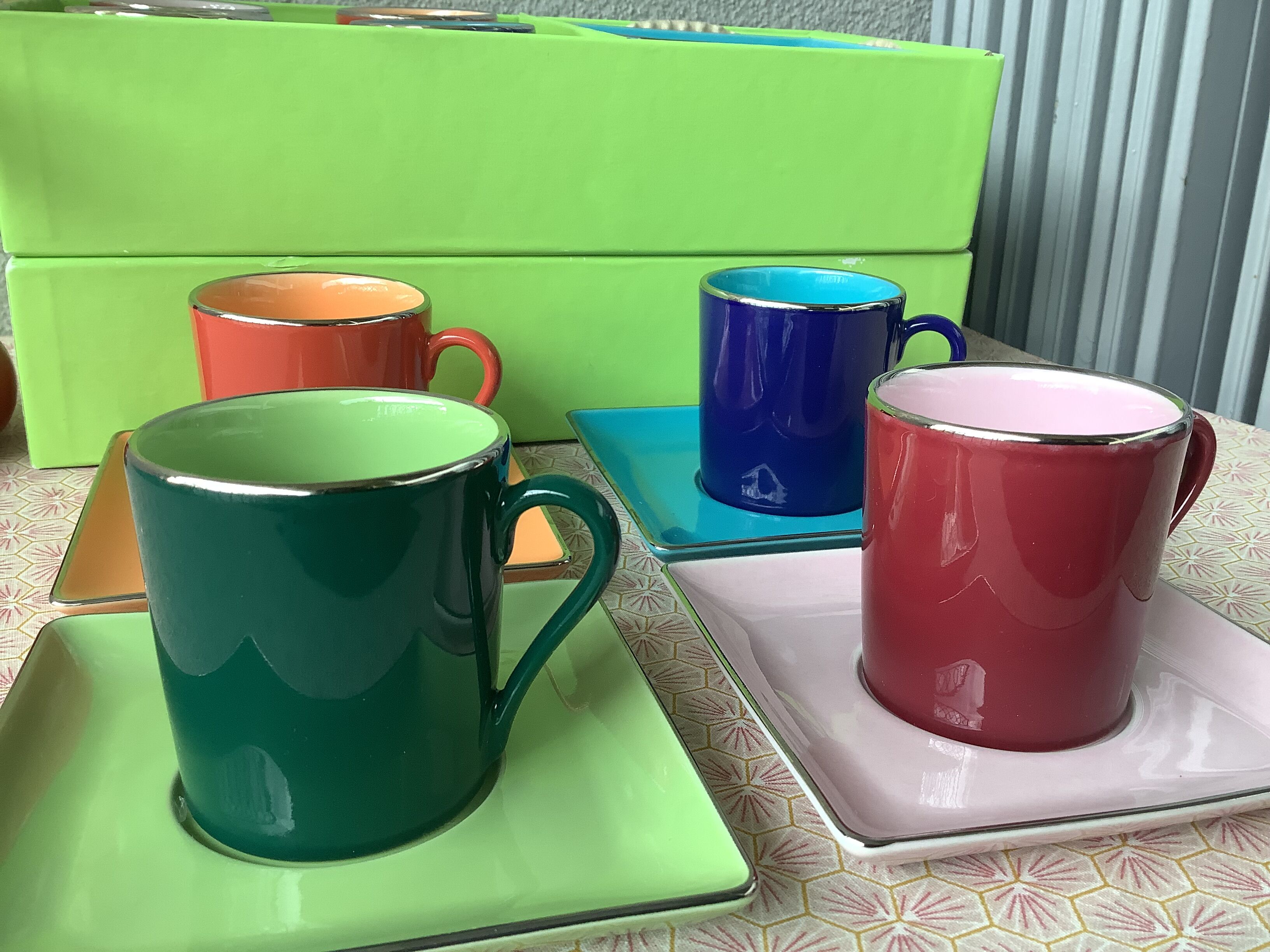 Apilco coffee cups, 2 boxes of 4 cups