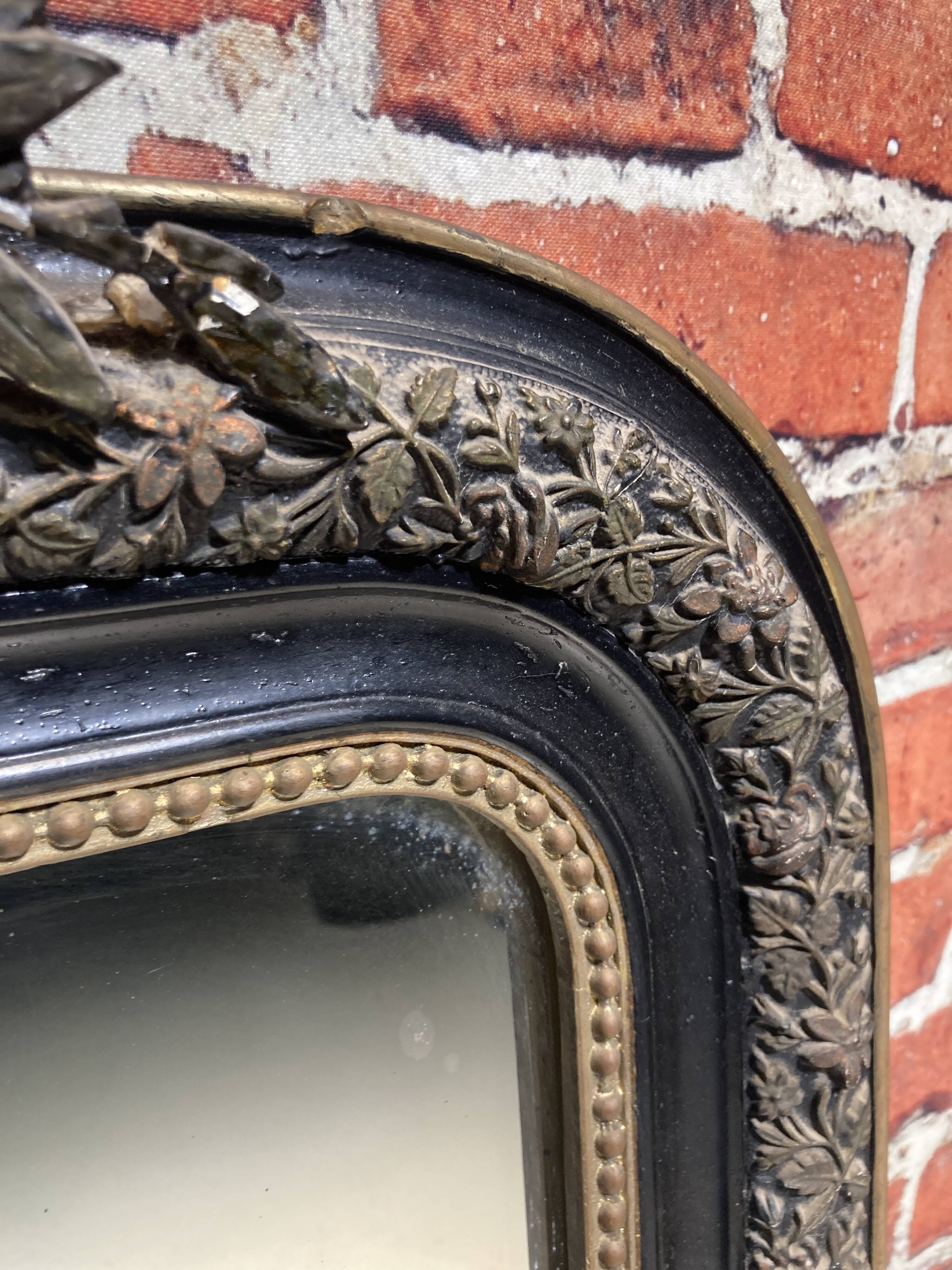 Mirror with moldings