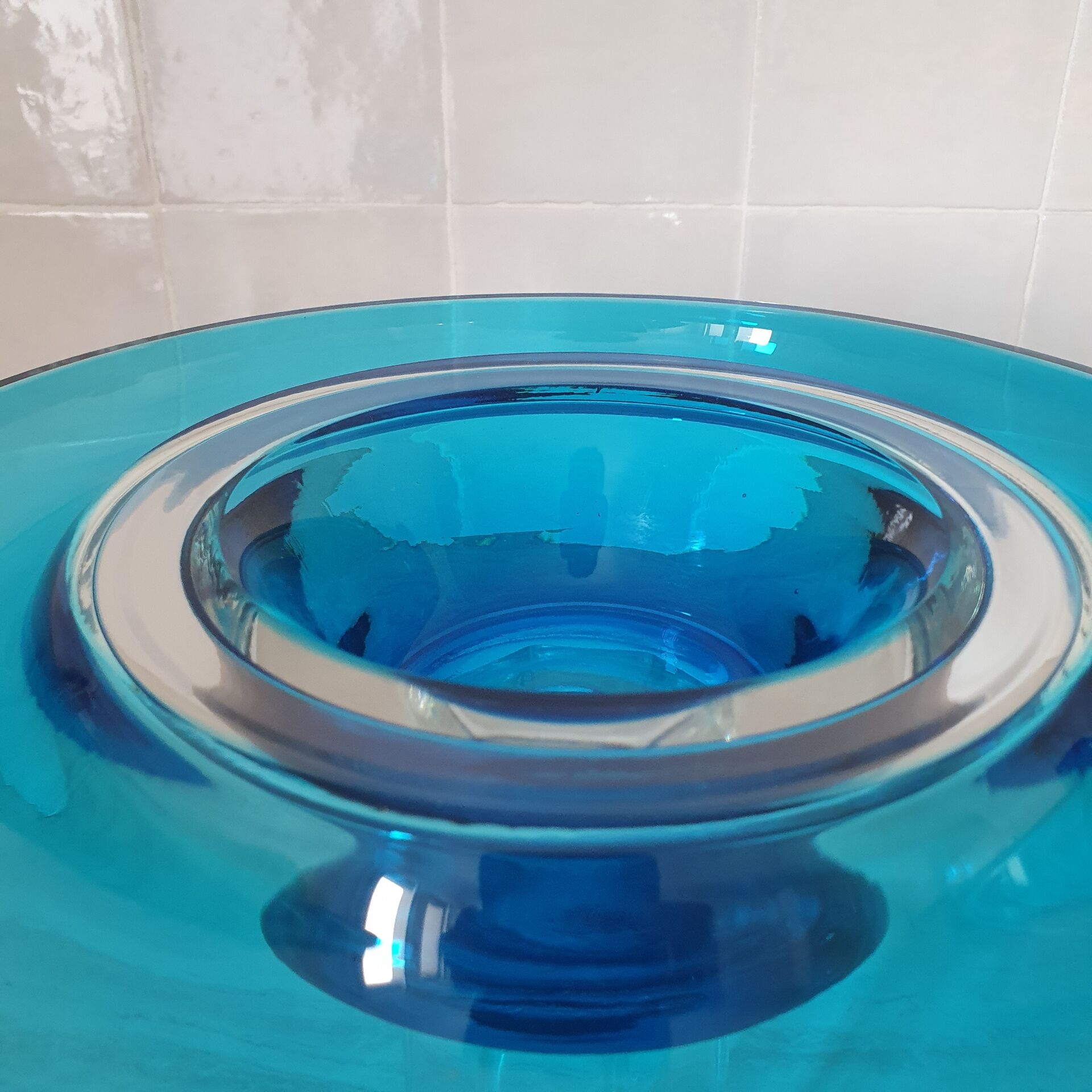Round blue Murano glass bowl by Venini / signed