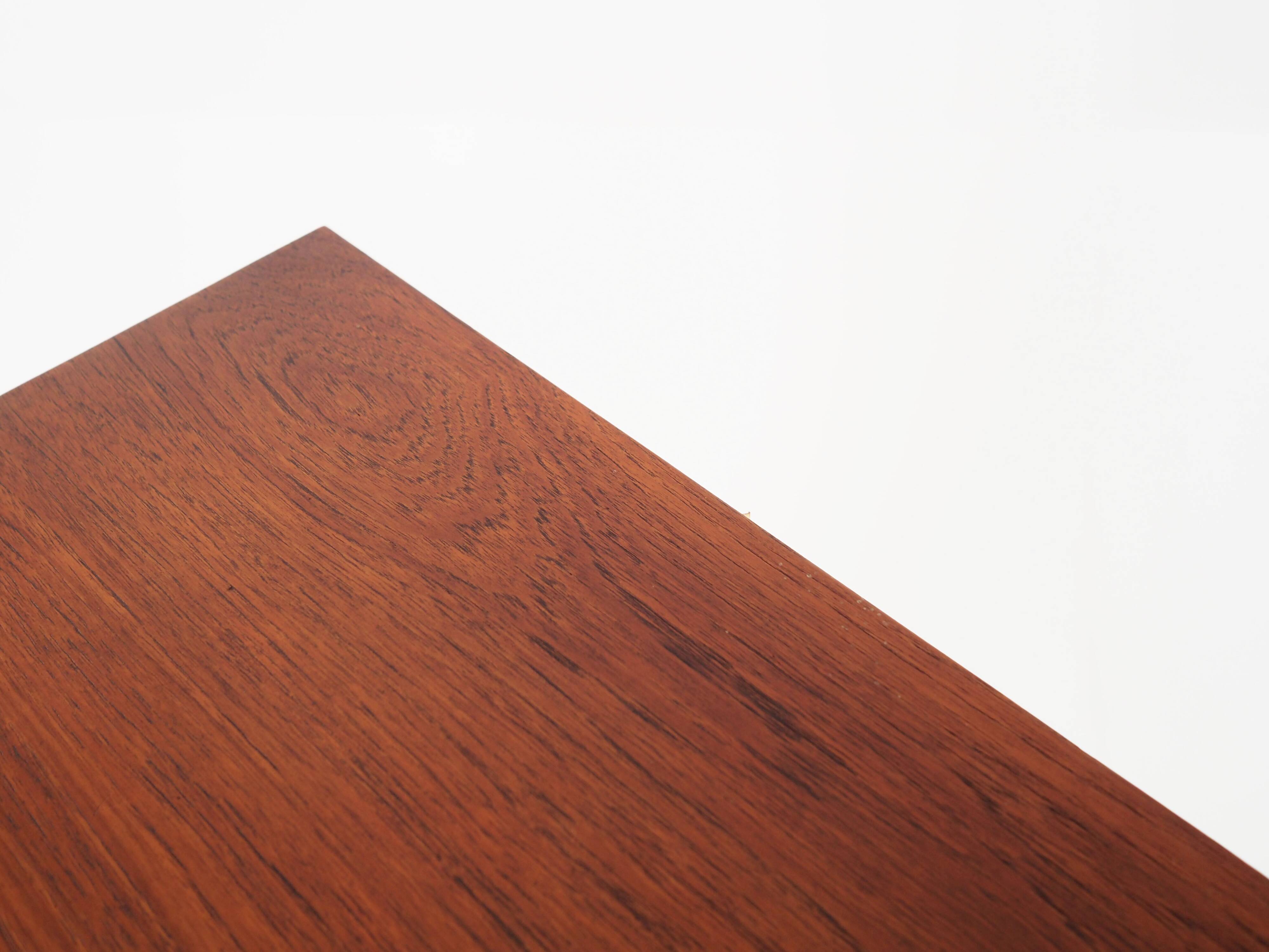 Buffet haut en teck, design danois, années 1960, designer : EW Bach